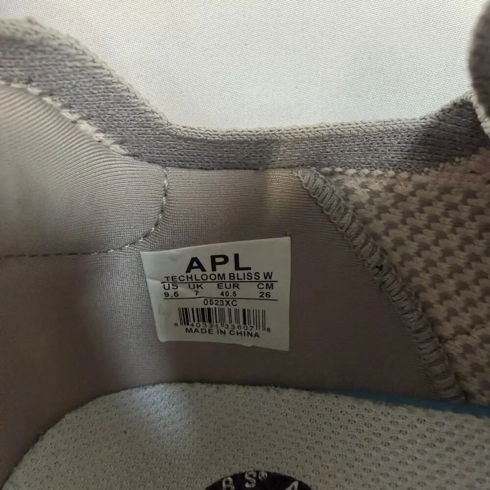 APL TechLoom Bliss Slip On Sneakers Women’s 9 Grey White Knit Athleisure